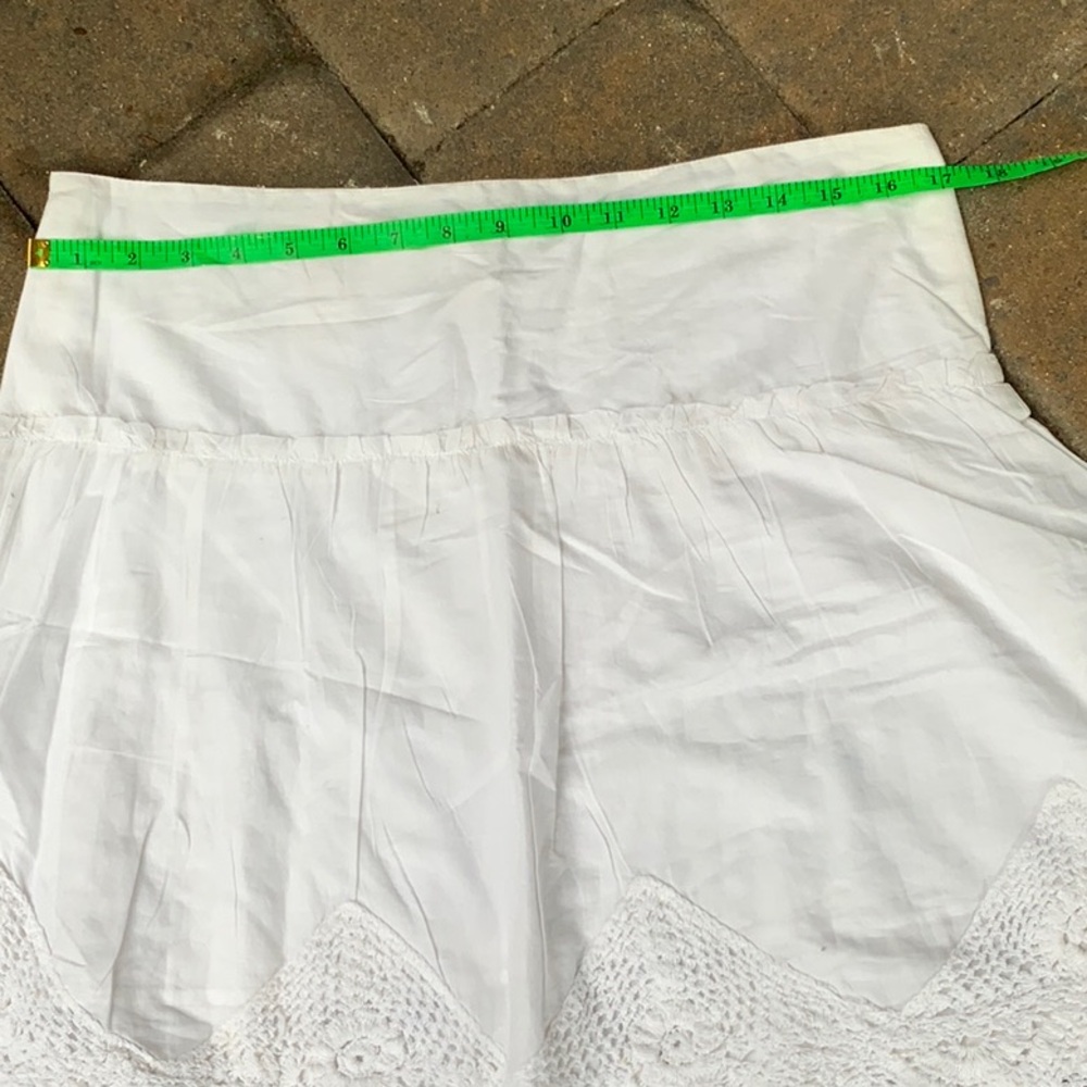 NWT OLD NAVY WHITE SKIRT WITH CROCHET TRIM, SIZE 8 - Picture 7 of 8